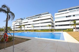 Piso en alquiler en Los Álamos en Torremolinos