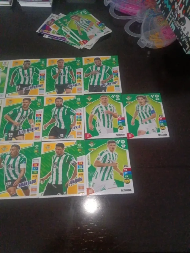 Lote 43 Cartas Real Betis Adrenalyn Varios Años