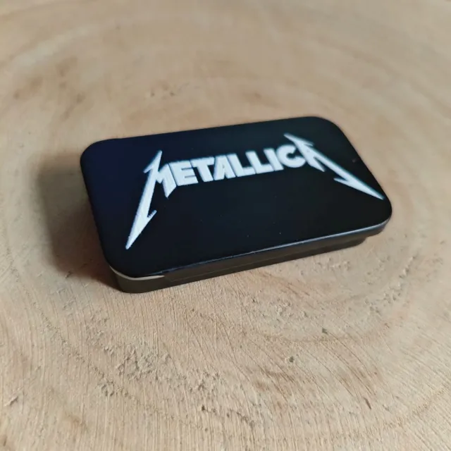 Pack 12 púas Metallica + caja