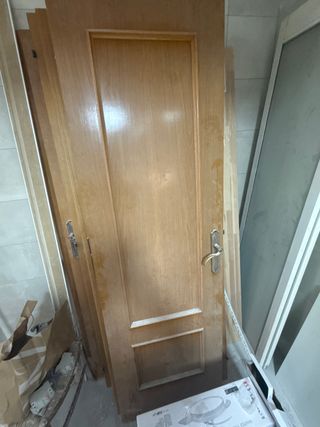 5 Puertas Madera Marrón