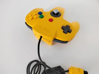 Mando amarillo Nintendo 64