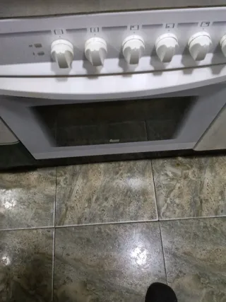 Modelo HC490ME Horno, Vitrocerámica Teka