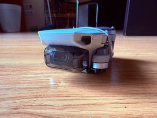 DJI Mini 2 SE con caja y accesorios