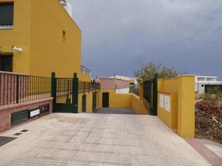 Garaje en venta en Capuchinos en Vélez-Málaga