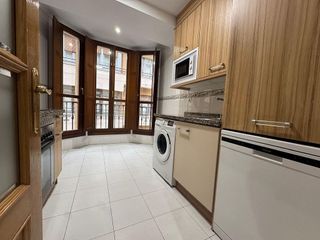 Piso en alquiler en Centro en Gijón