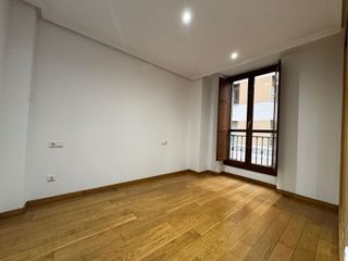 Piso en alquiler en Centro en Gijón