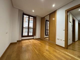 Piso en alquiler en Centro en Gijón