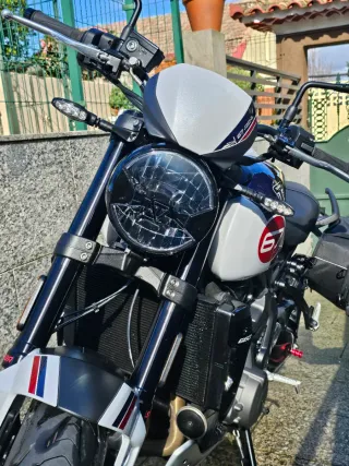 Triumph Trident 660 Triple Tribute 2024