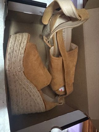 Sandalias cuña Rianda Marrón Talla 37