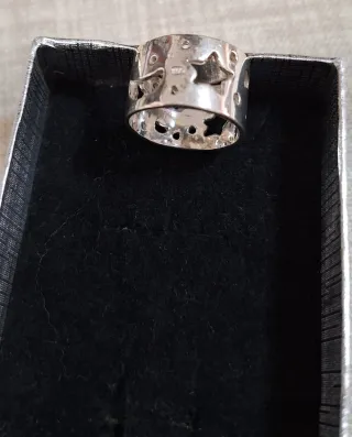 Anillo de plata con estrellas y luna