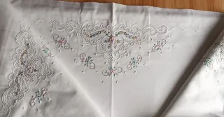 Juego sábanas bordado floral blanco