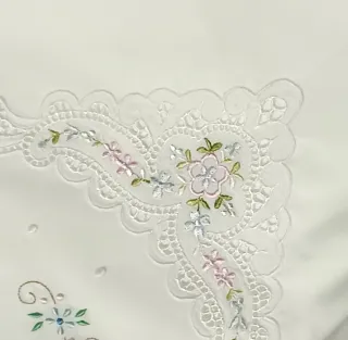 Juego sábanas bordado floral blanco