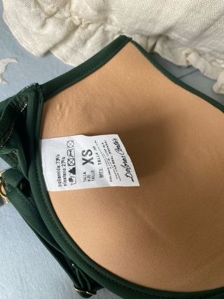 Sujetador bikini verde sin estrenar