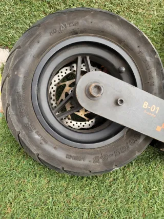 Rueda de E-scooter kukirin G4 B-01 con freno