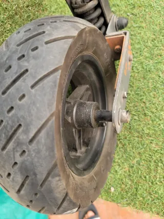 Rueda de E-scooter kukirin G4 B-01 con freno