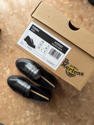 Mocasines Dr. Martens Temara Negros