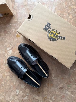 Mocasines Dr. Martens Temara Negros