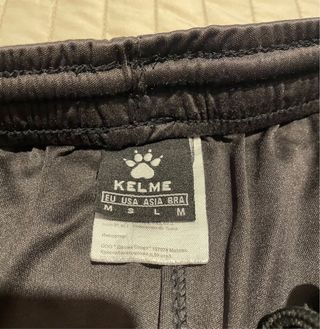 Pantalón corto deportivo Kelme negro