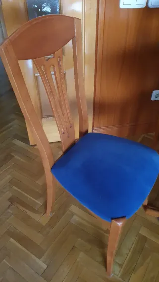 *URGE VENTA* Mesa de salón ovalada con 6 sillas.