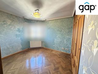 Piso en venta en Los Rosales en Madrid