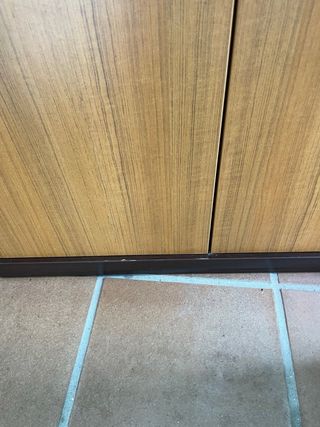 Mueble salón madera vitrina y mueble TV