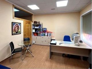 Local comercial en venta en El Pilar en Albacete