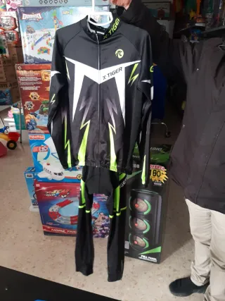 Traje de ciclismo con tirantes