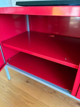 Mueble TV/Taquilla Metálica Roja