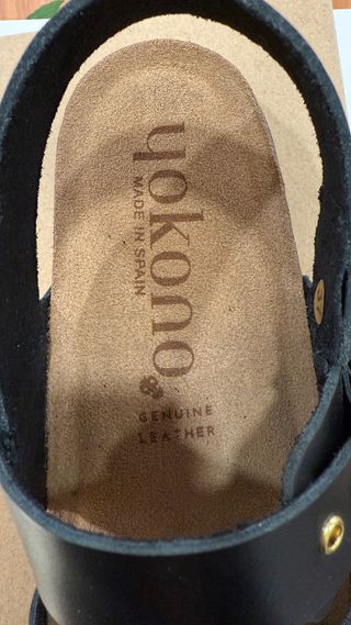 Yokono Sandalias Piel Negra Hebilla Dorada