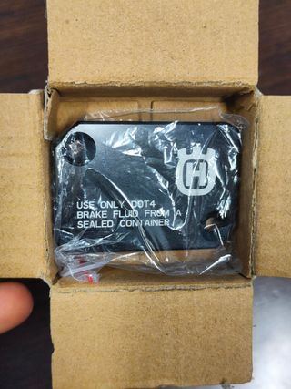 Coperchio Vaschetta Liquido Freni Husqvarna Svart