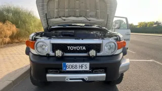 Toyota FJ Cruiser 2011