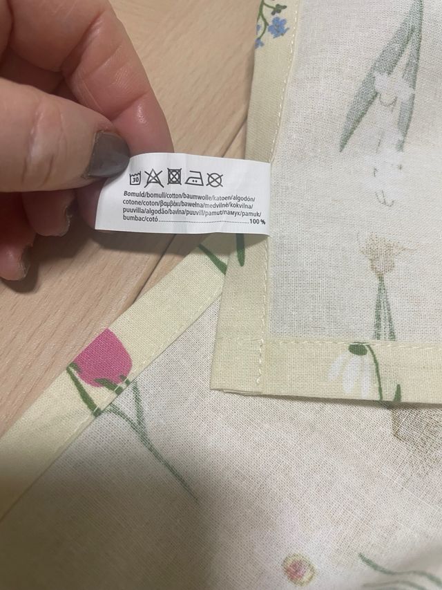 Camino de mesa floral