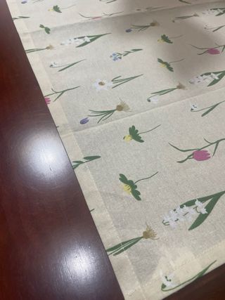 Camino de mesa floral