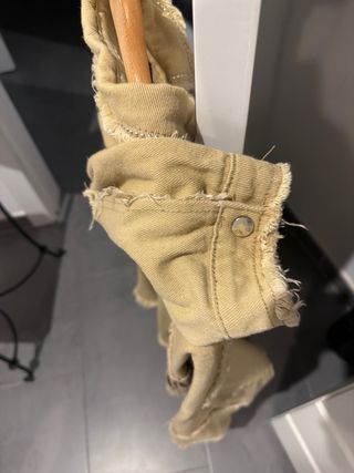 Chaqueta tejana con flecos y pedrería