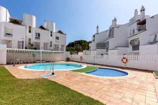 Casa adosada en venta en Almuñecar en Almuñécar