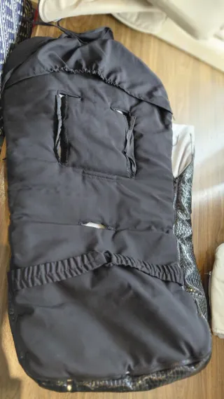 Saquito, bolso y capota silla universal polipiel.