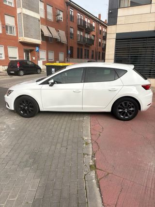 SEAT Leon 2019 impoluto