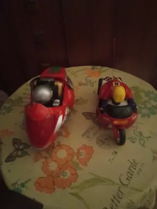 2 Motos de Juguete Rojas