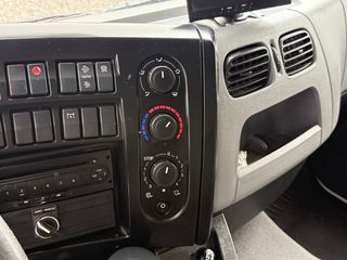 Renault D 210.12 Botellero