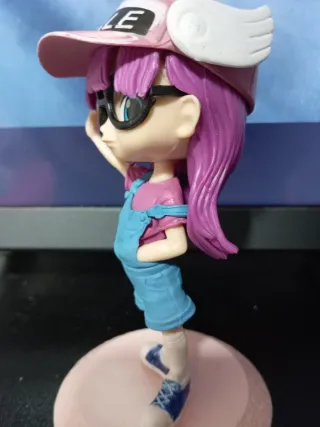Figura Arale con gorra 12cm Dr. Slump Tipo Qposket