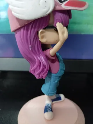 Figura Arale con gorra 12cm Dr. Slump Tipo Qposket