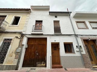 Chalet en venta en Alginet