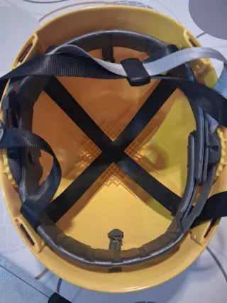 Casco alpinismo Ecrin nuevo.