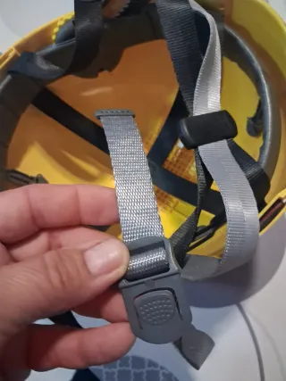 Casco alpinismo Ecrin nuevo.