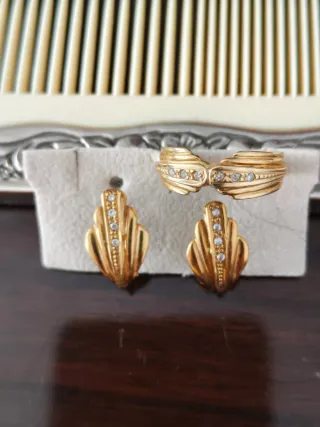 Conjunto Oro 18k: Pendientes y Sortija