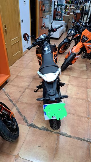 KTM SMC R 125 2026