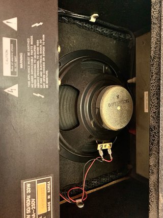 Guitarra electrica Yamaha + Amplificador Veston