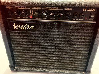 Guitarra electrica Yamaha + Amplificador Veston