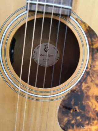 Guitarra Electroacústica Guild M240e