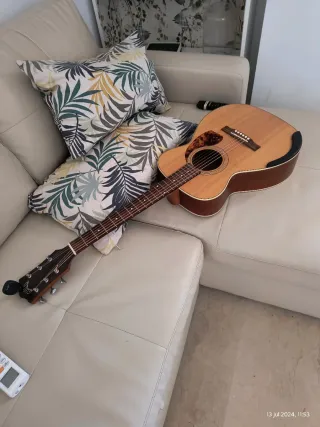 Guitarra Electroacústica Guild M240e